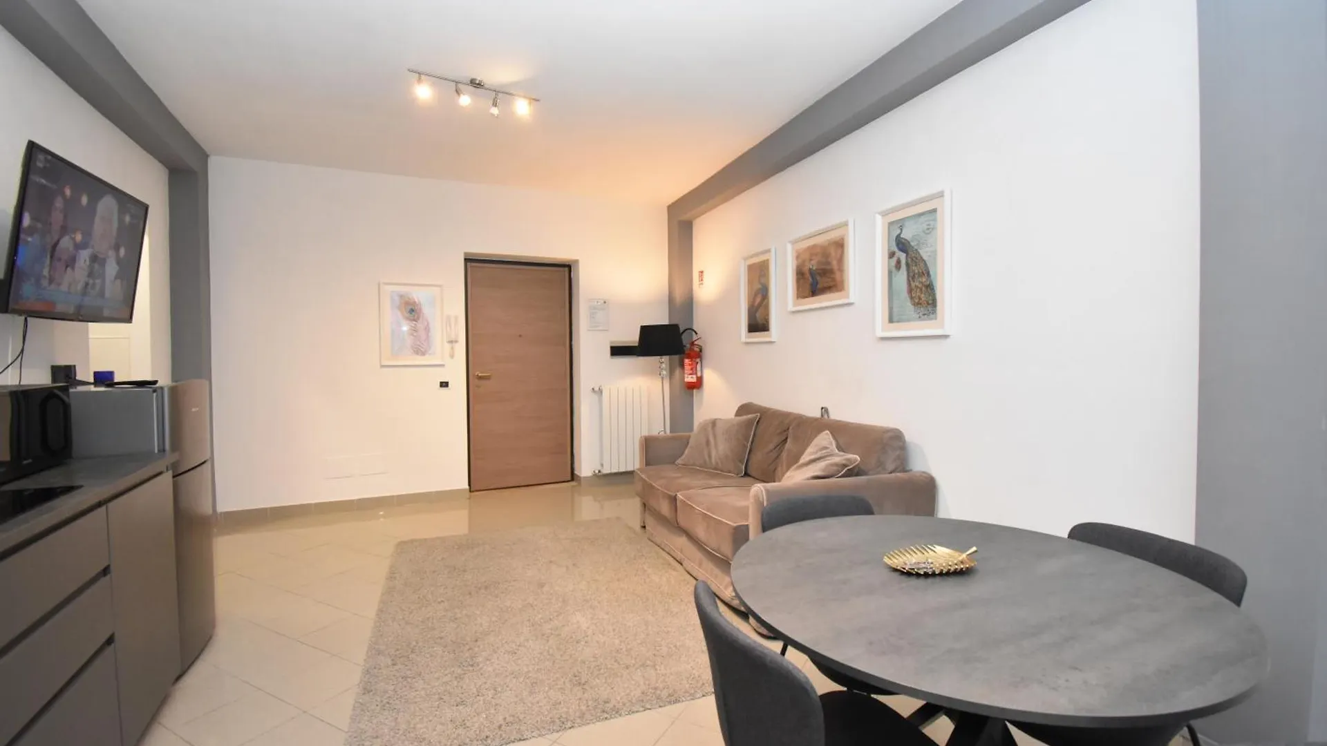Diasof Apartments Rome 0*,