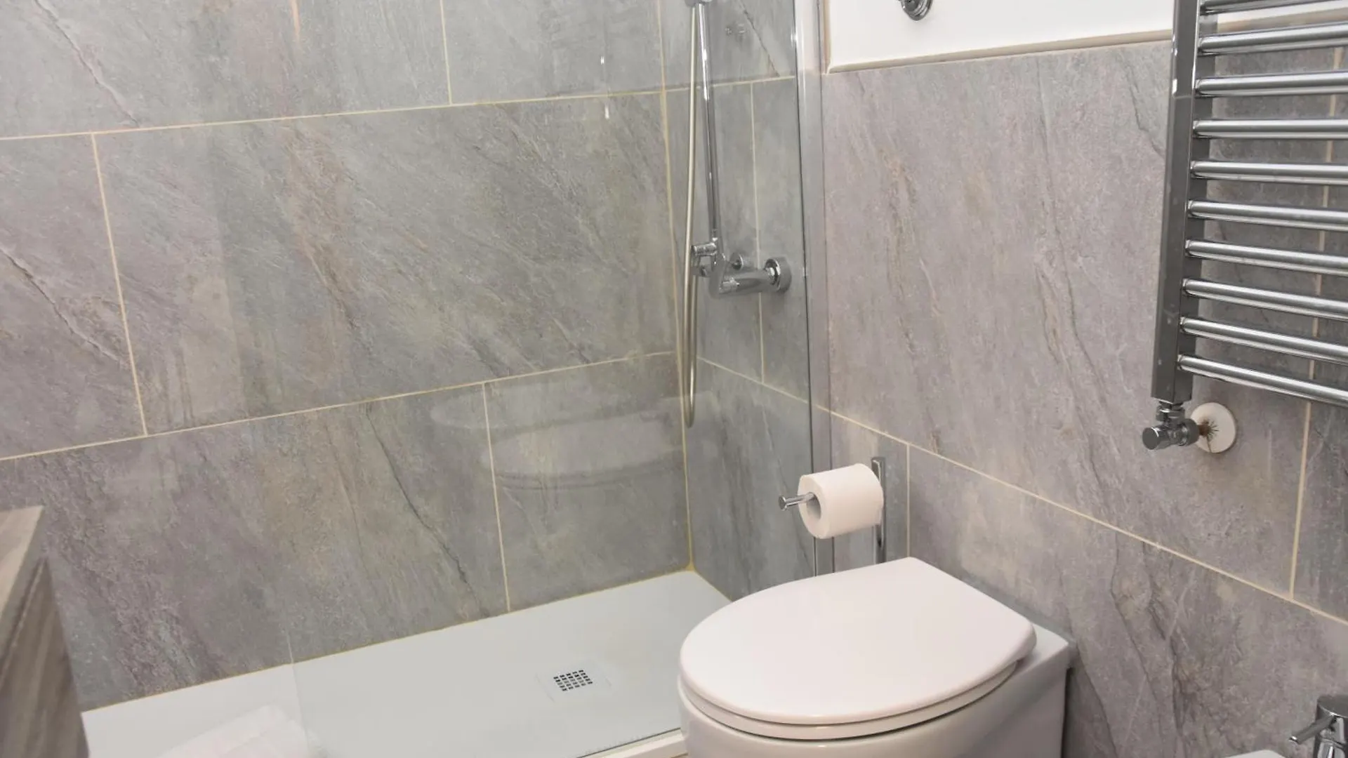 רומא Diasof Apartments